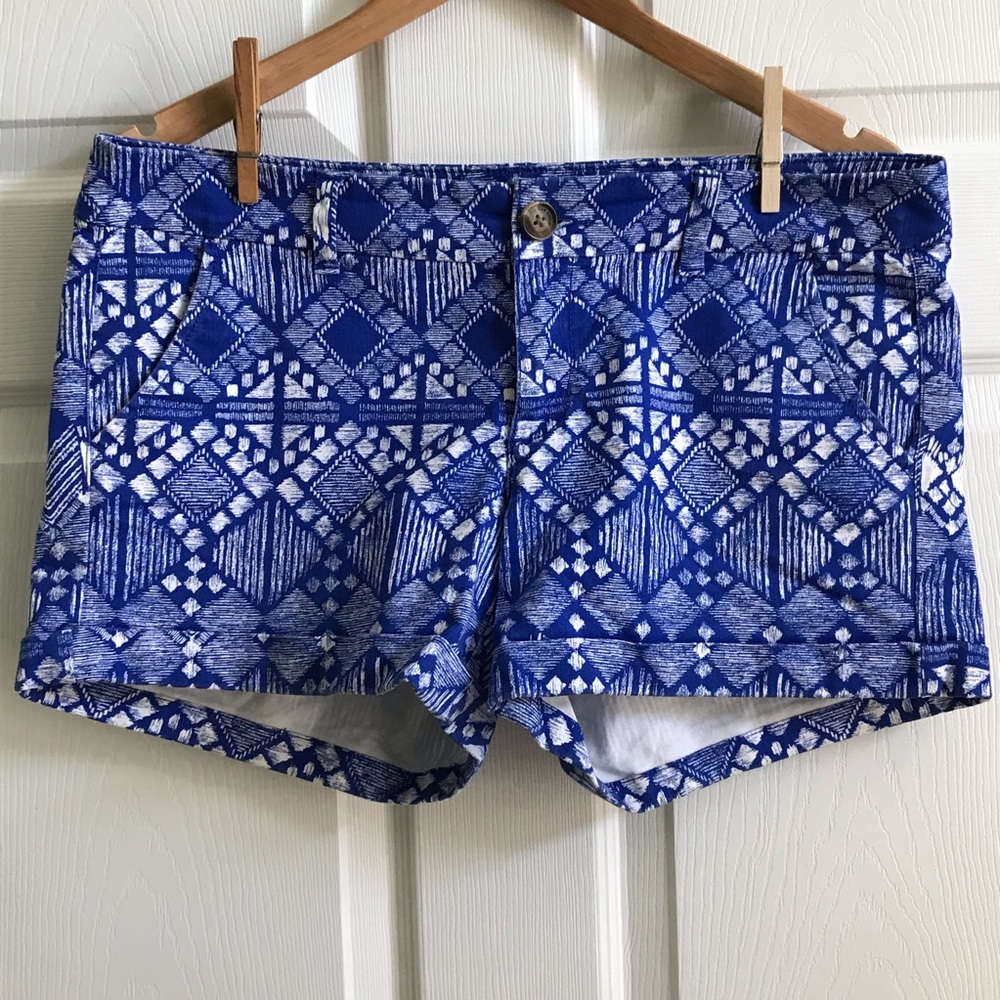 American Eagle Outfitters Blue and White Printed Women's Shorts